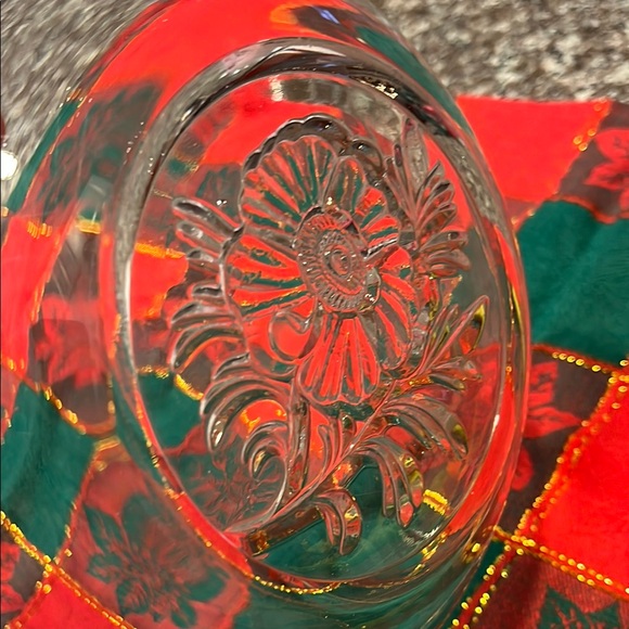 Clear Glass Floral Bowl - Picture 6 of 6